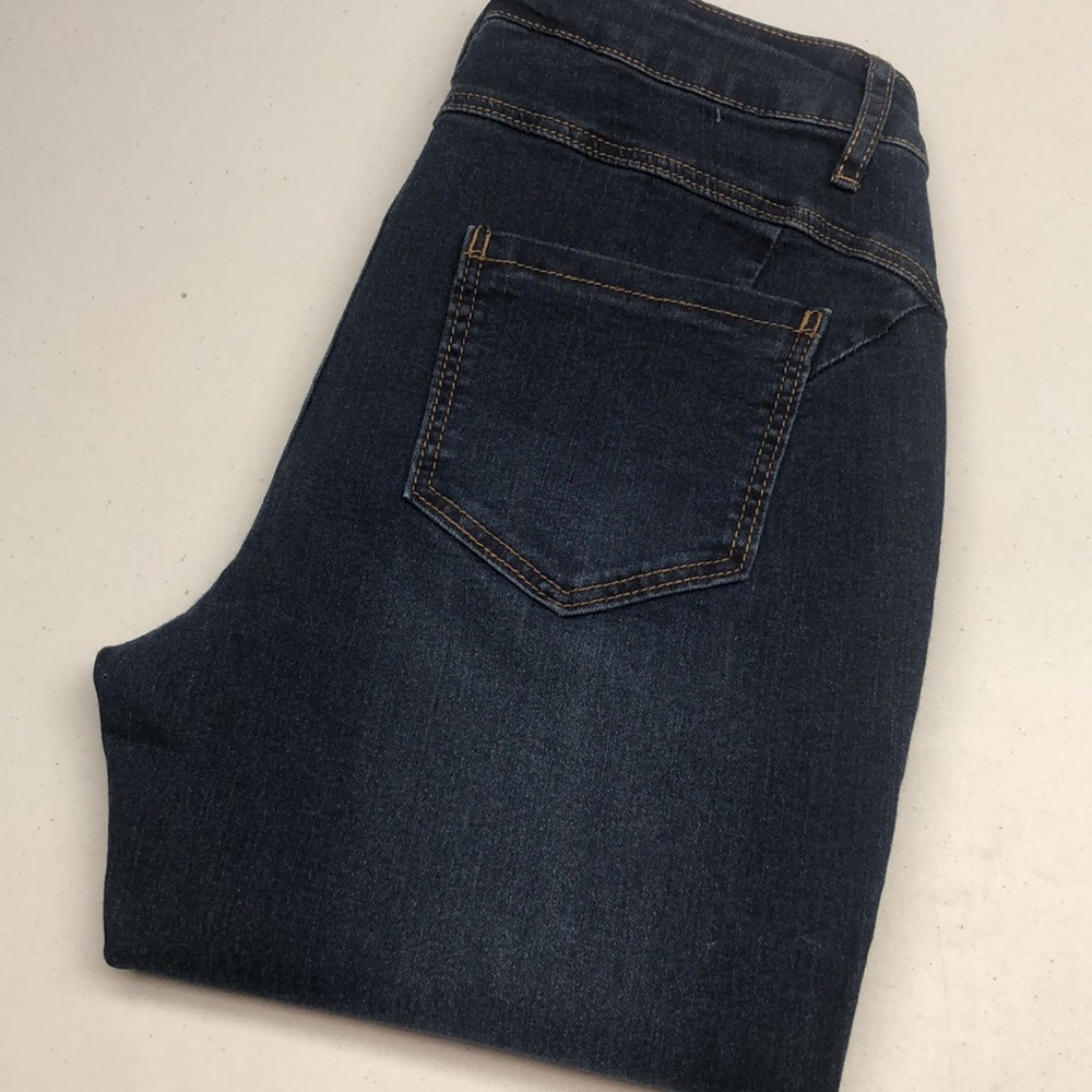 LIKE NEW VRS BASIC HIGH-RISE SLIM STRAIGHT JEANS EU40 (US12) x32 ⭐️
